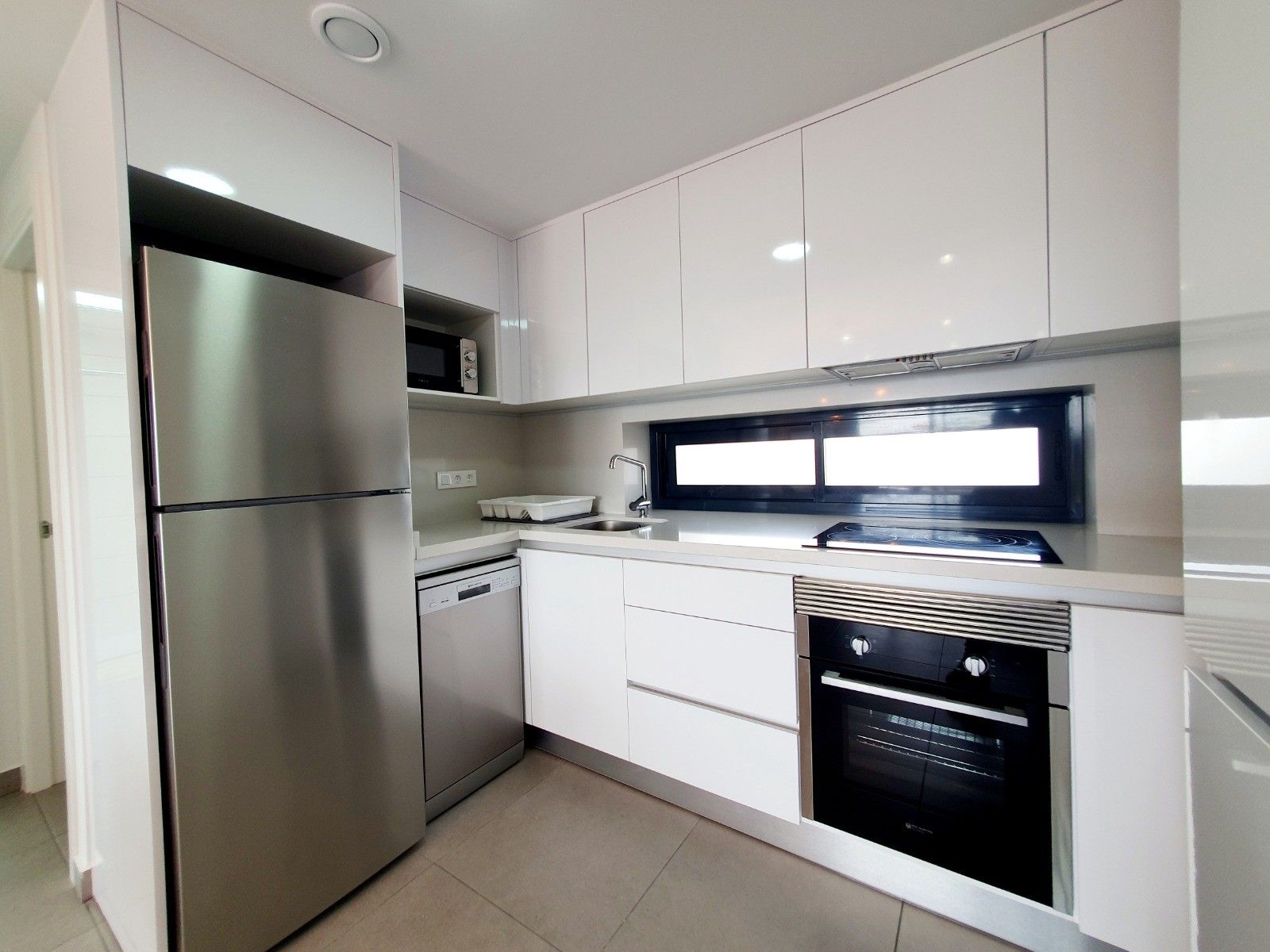 2-Bedroom Apartment in Las Filipinas, Orihuela Costa - Image 4