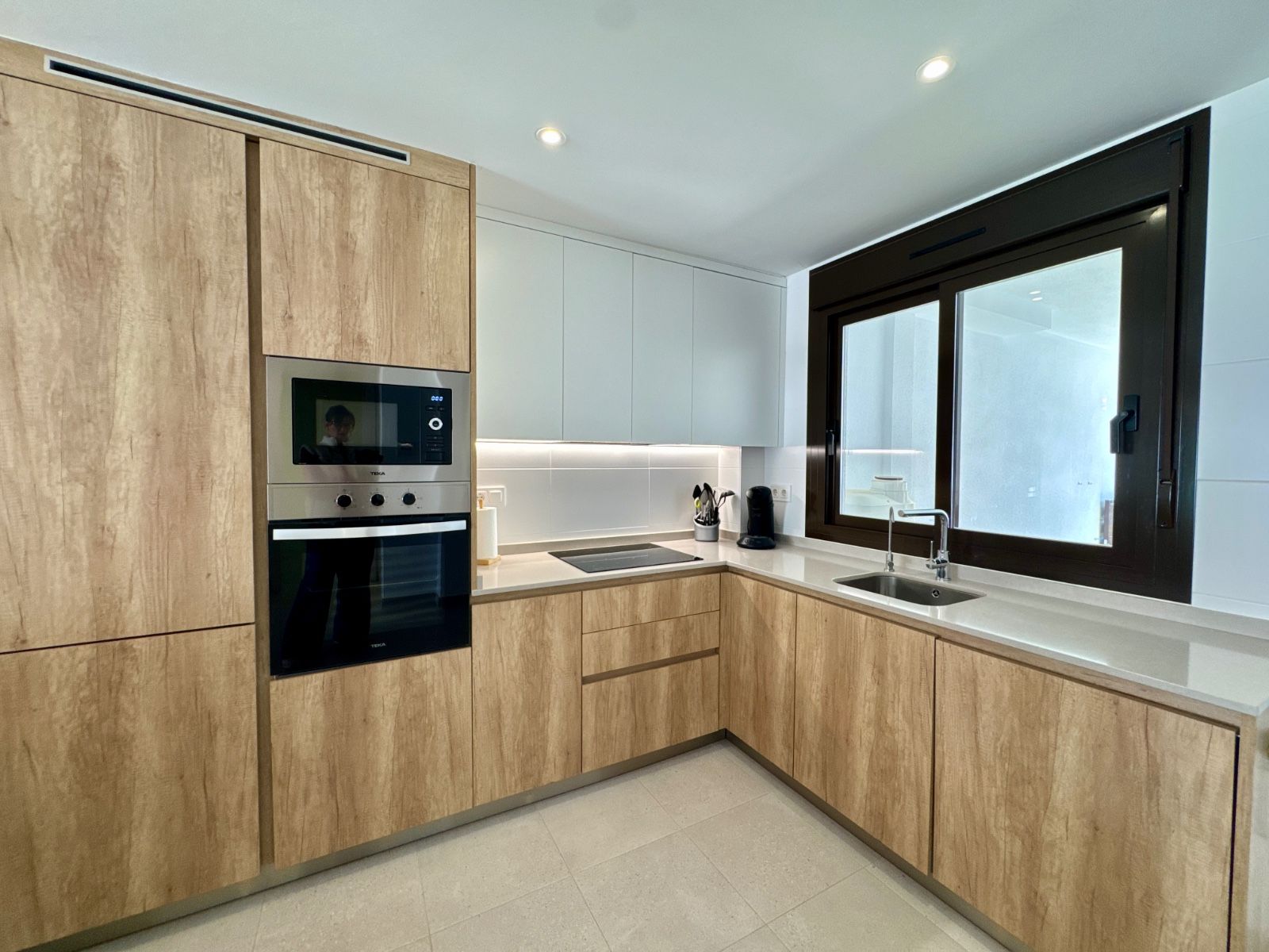 2-Bedroom Apartment in Pilar de la Horadada - Image 11