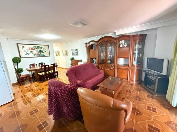 Apartamento de 3 Dormitorios en Punta Prima, Orihuela Costa