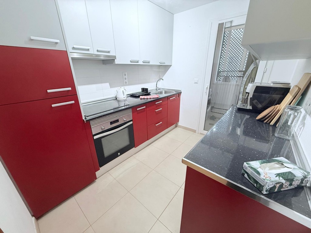 2-Bedroom Apartment in Sucina, Sucina - Image 14