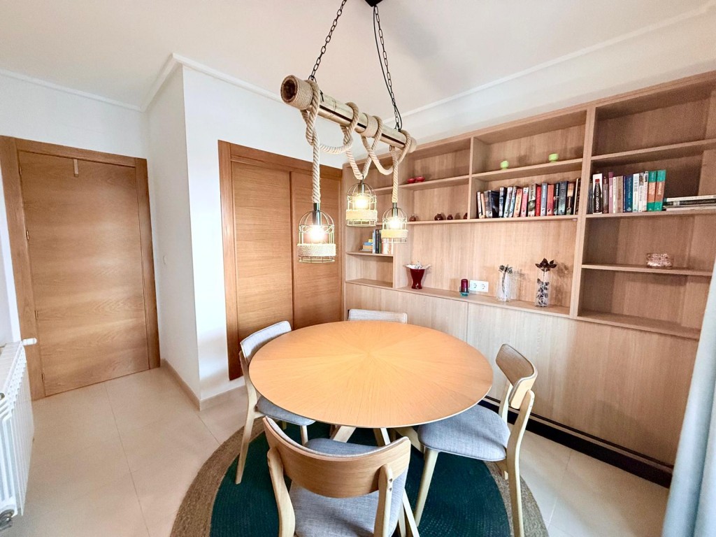 2-Bedroom Apartment in Sucina, Sucina - Image 3