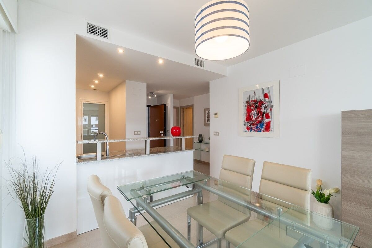2-Bedroom Apartment in Lomas de Cabo Roig, Orihuela Costa - Image 10