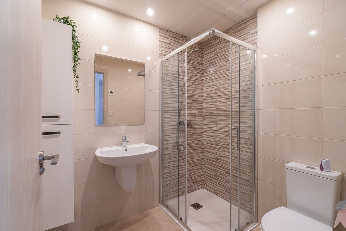 2-Bedroom Apartment in Lomas de Cabo Roig, Orihuela Costa - Image 18