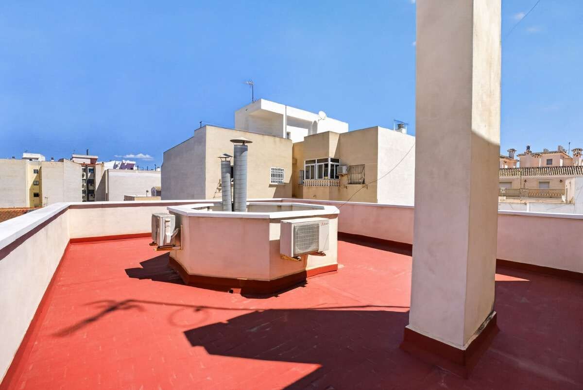 2-Bedroom Apartment in Centro, Torrevieja - Image 16