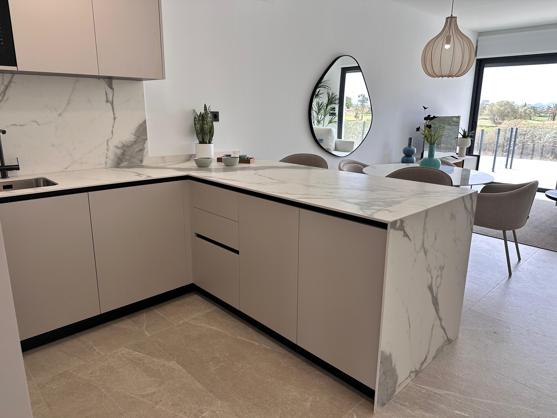 2-Bedroom Apartment in Los Alcázares - Image 15