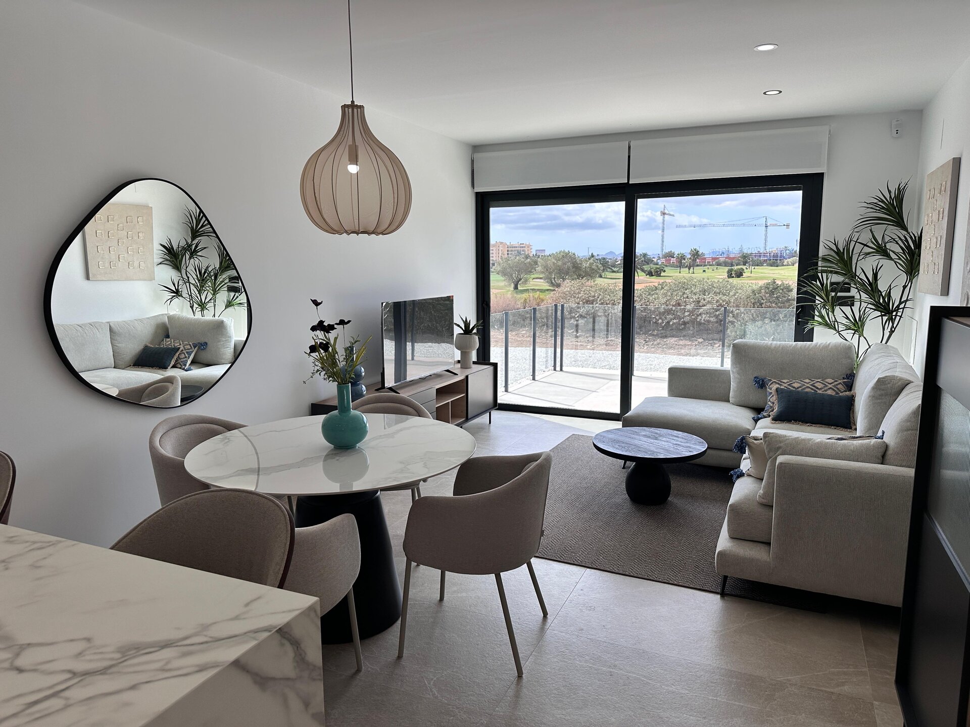 2-Bedroom Apartment in Los Alcázares - Image 16