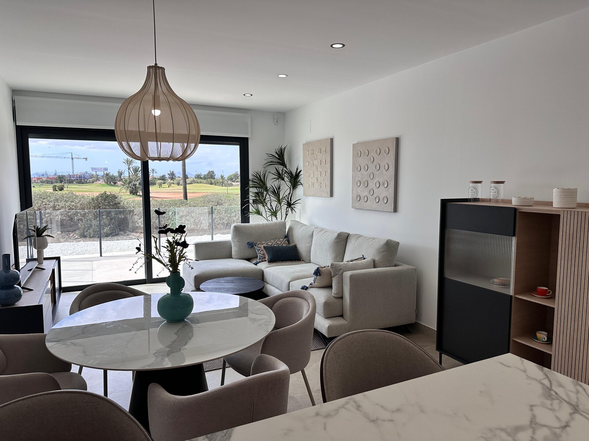 2-Bedroom Apartment in Los Alcázares - Image 18