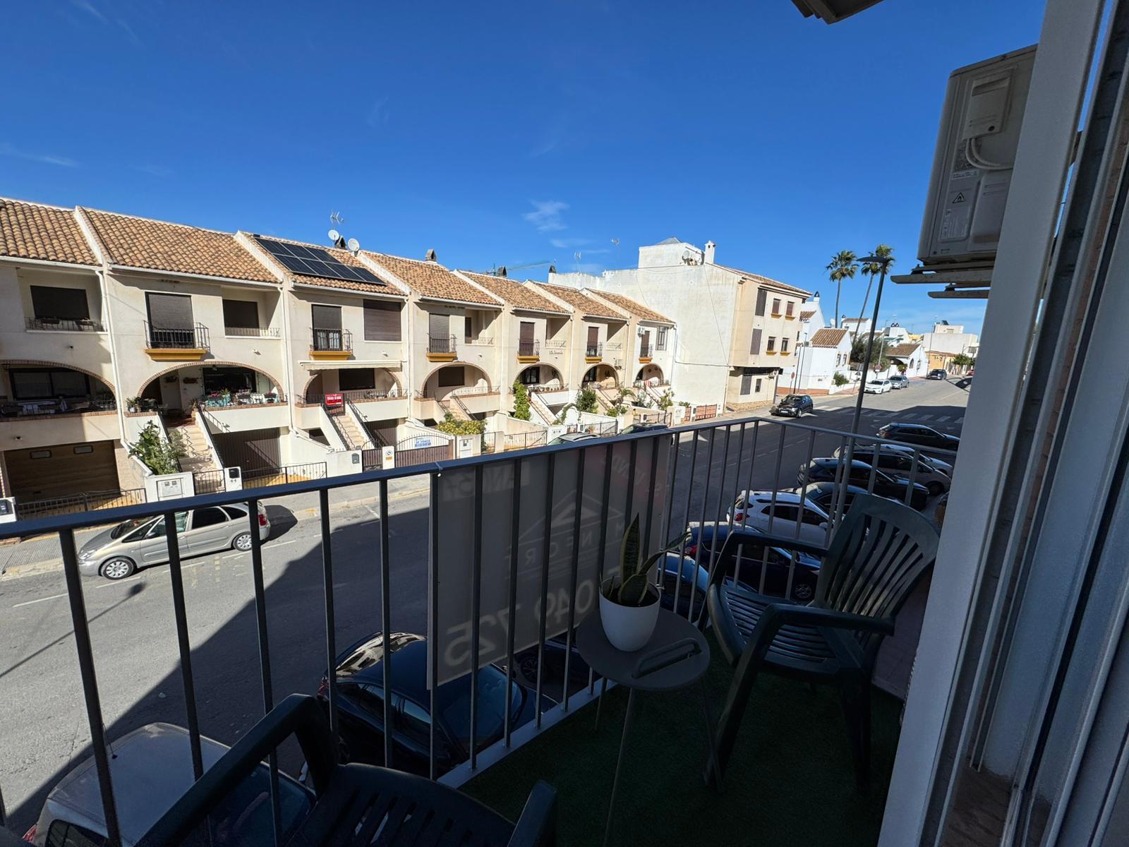 3-Bedroom Apartment in Pueblo 9, San Miguel de Salinas - Image 9