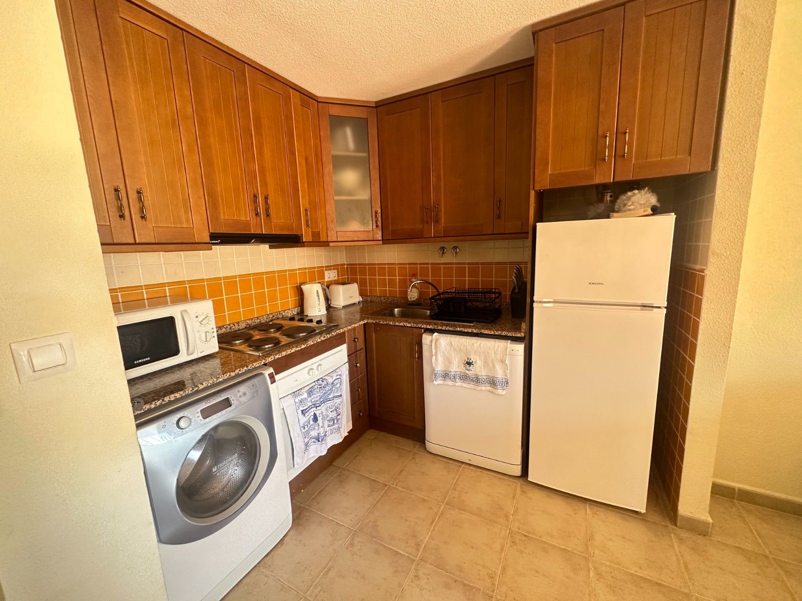 3-Bedroom Apartment in Centro, Torrevieja - Image 10