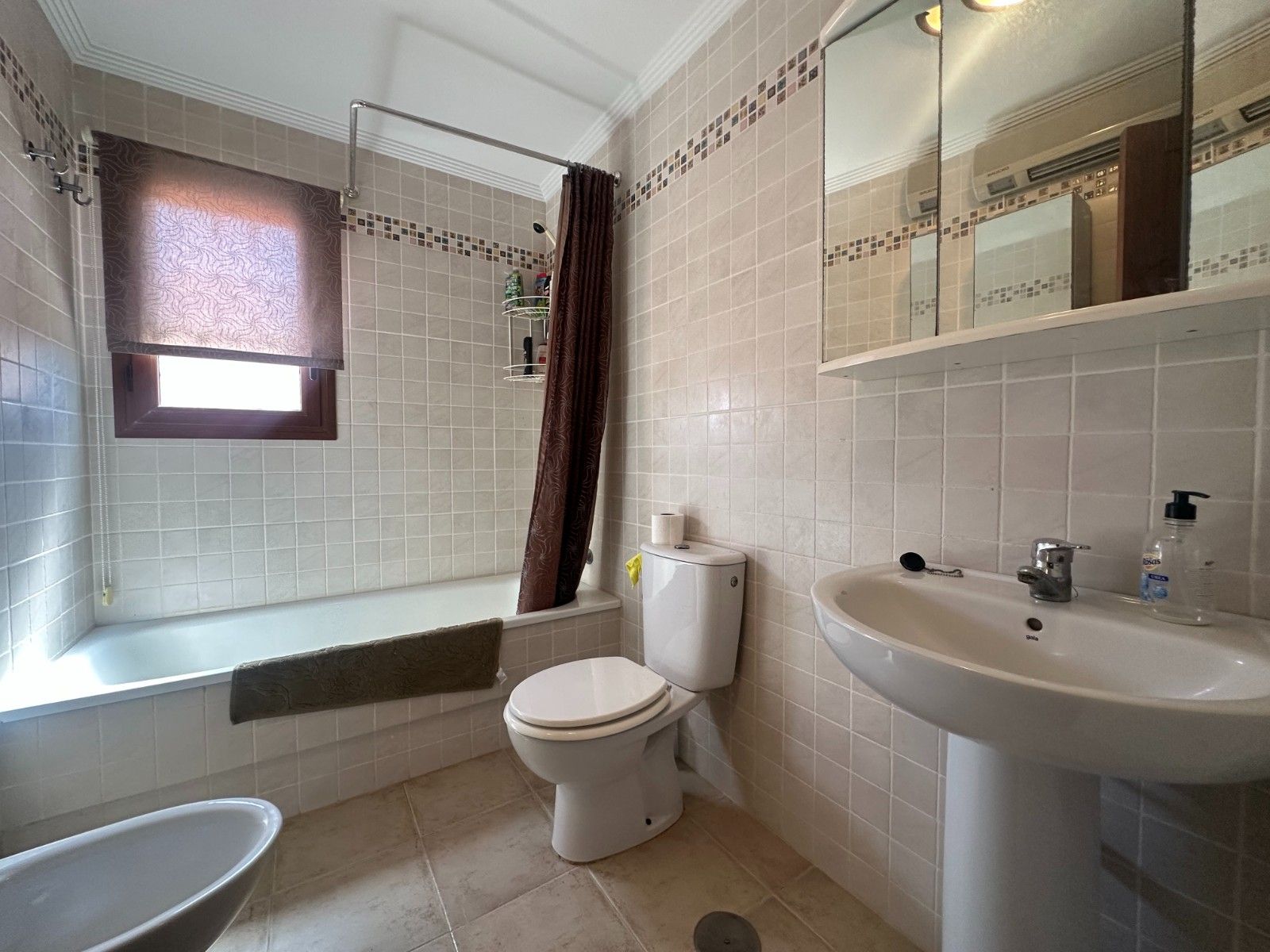 3-Bedroom Apartment in Centro, Torrevieja - Image 11