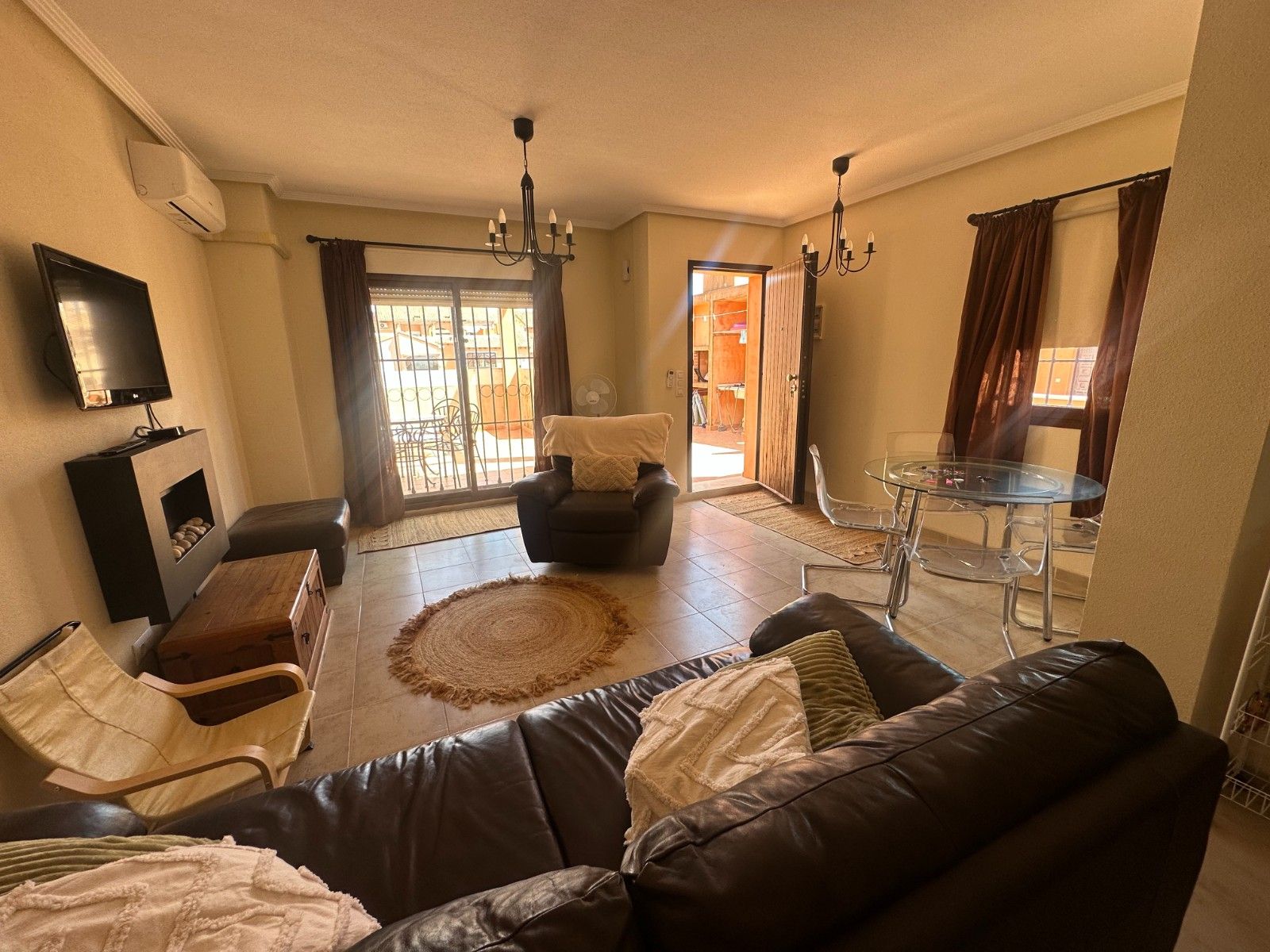 3-Bedroom Apartment in Centro, Torrevieja - Image 5