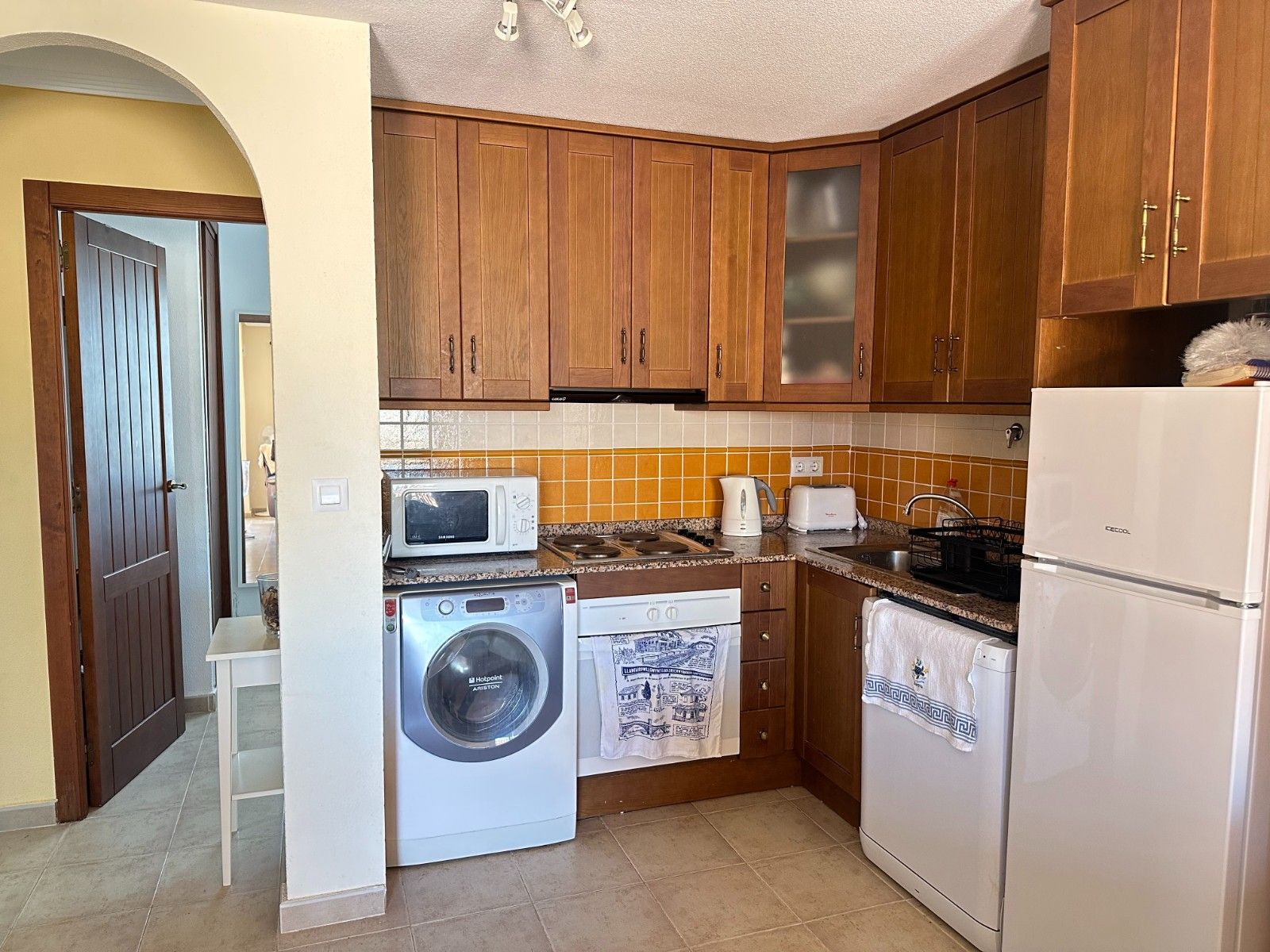 3-Bedroom Apartment in Centro, Torrevieja - Image 9