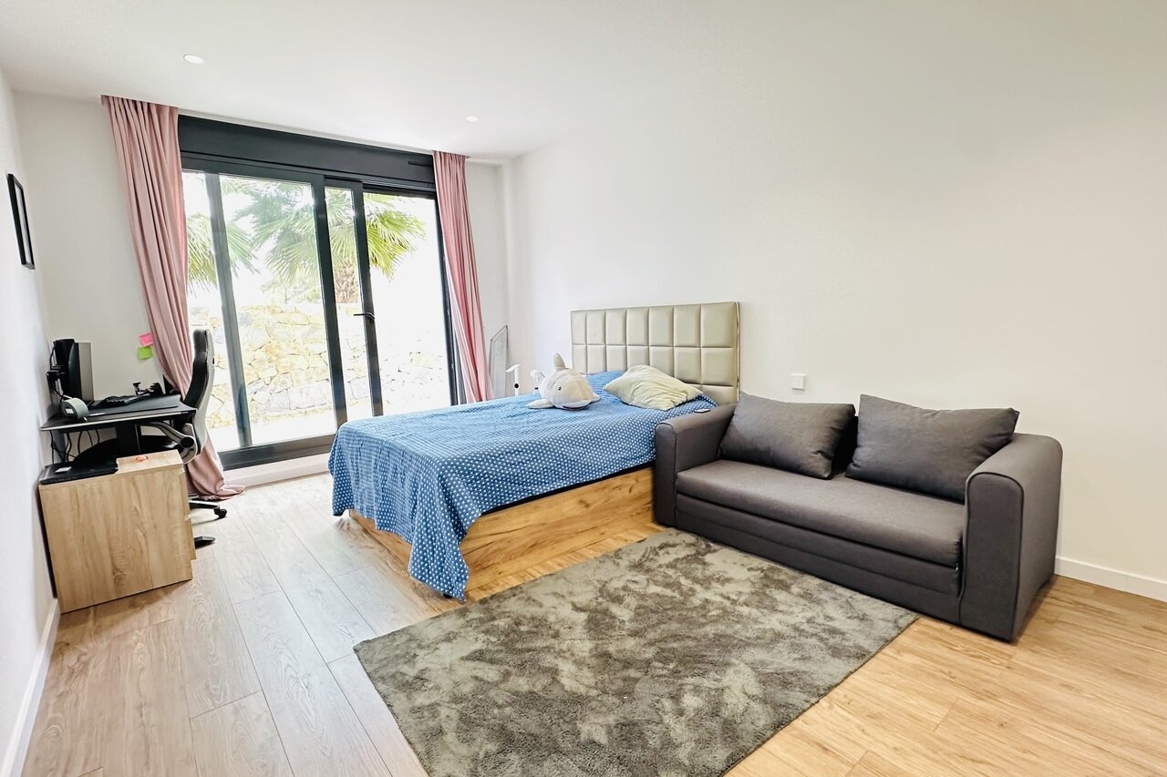 6-Bedroom Villa in Las Colinas Golf, Orihuela - Image 25