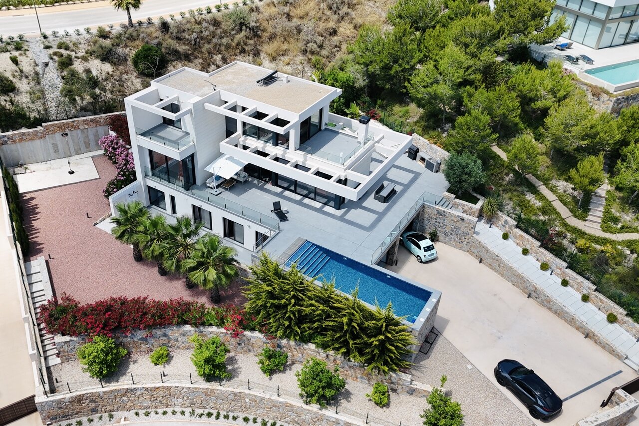 6-Bedroom Villa in Las Colinas Golf, Orihuela - Image 3