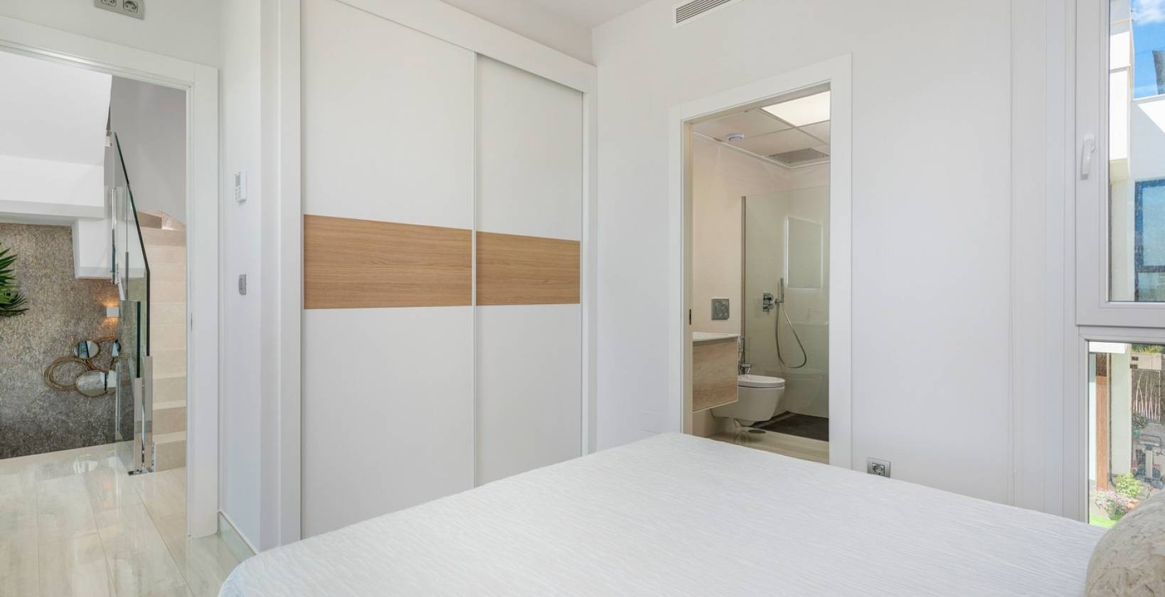 3-Bedroom Villa in Rojales - Image 11