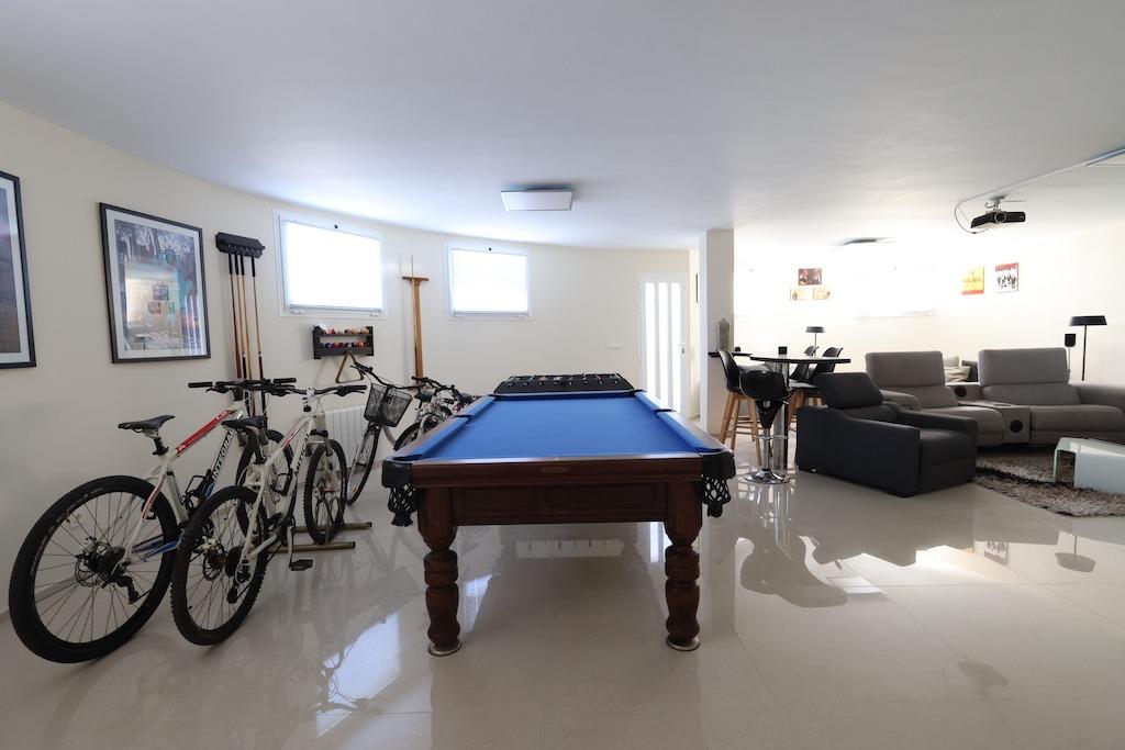 5-Bedroom Villa in Rojales - Image 19