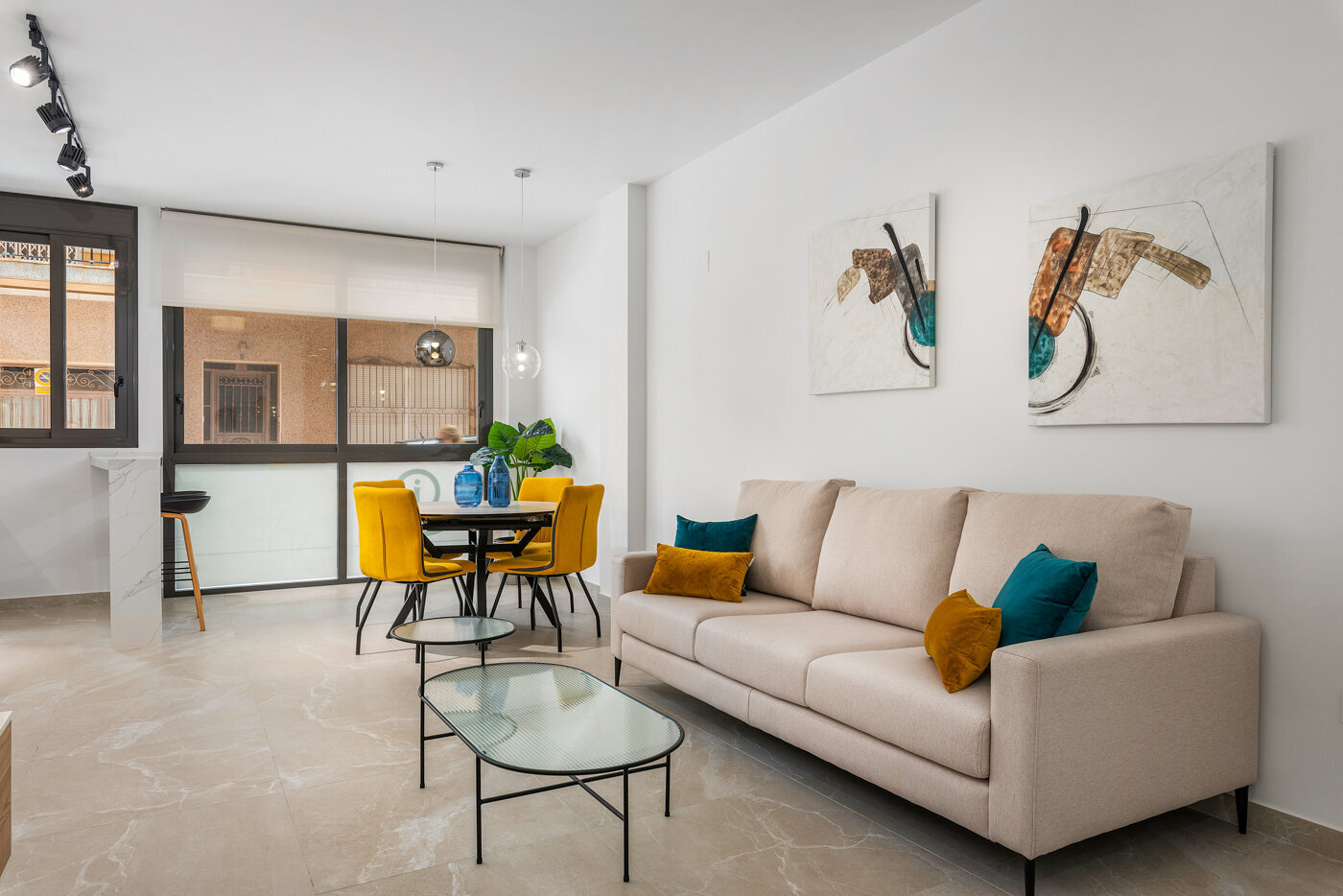 2-Bedroom Apartment in Torrevieja - Image 11