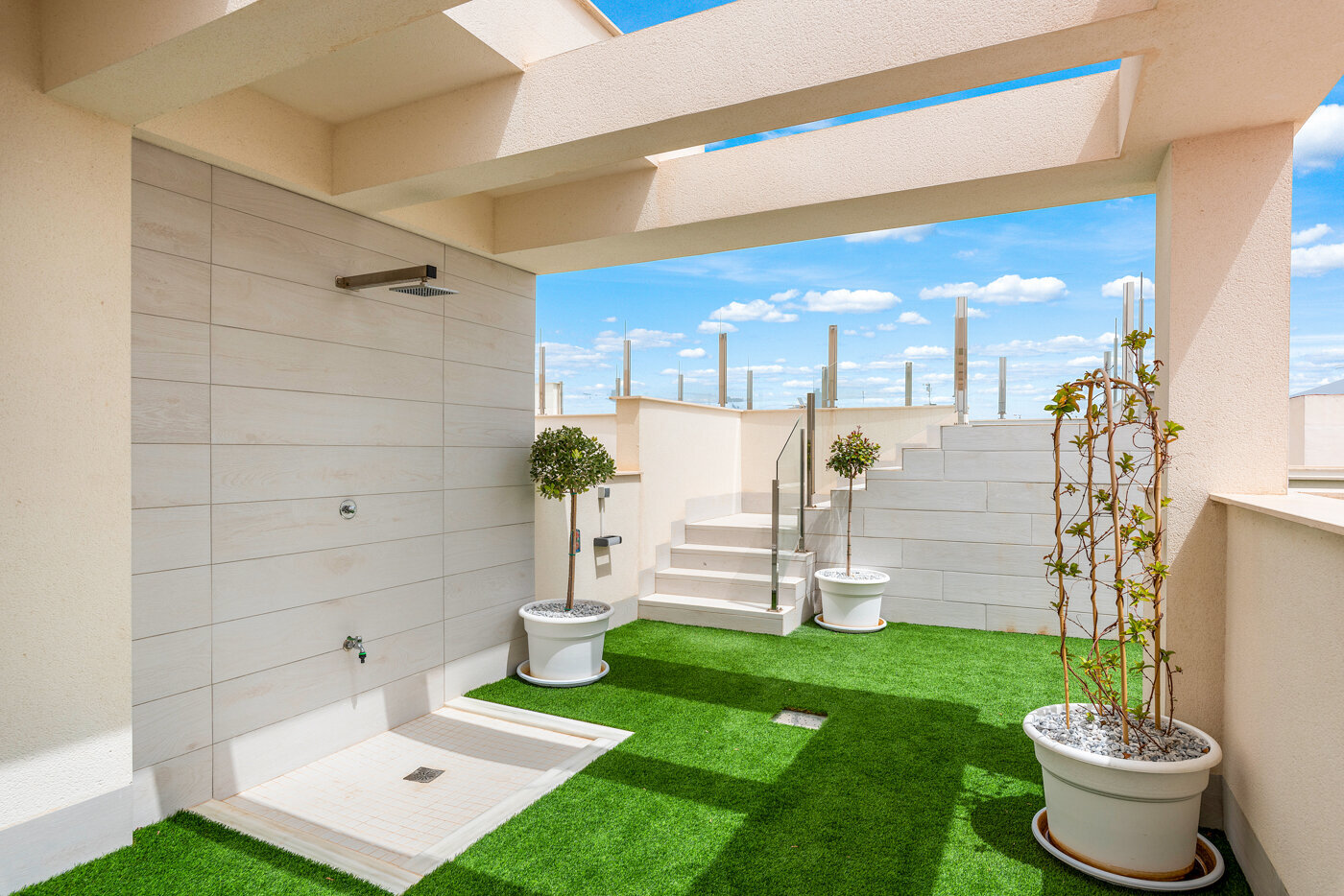 2-Bedroom Apartment in Torrevieja - Image 13