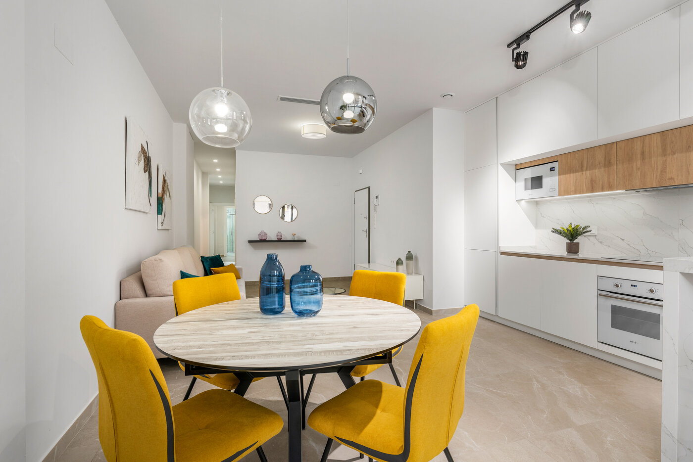 2-Bedroom Apartment in Torrevieja - Image 17