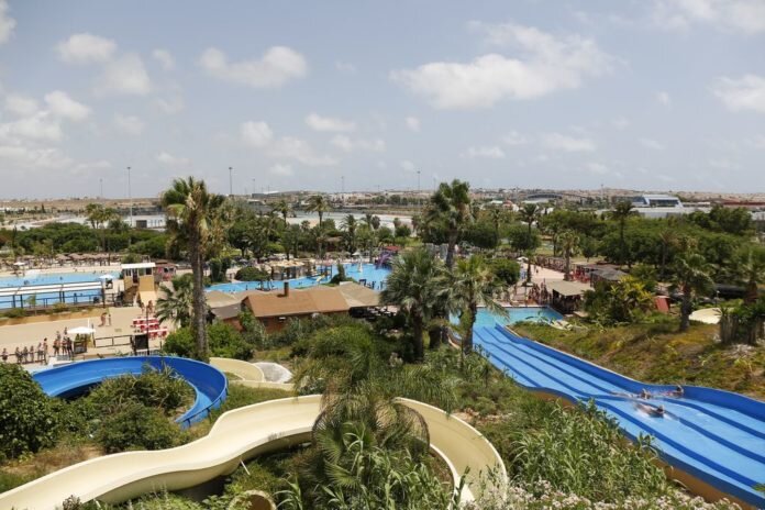 2-Bedroom Apartment in Torrevieja - Image 22