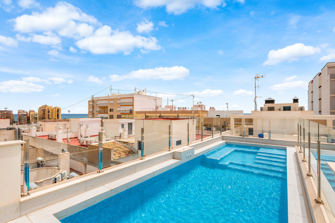 2-Bedroom Apartment in Torrevieja - Image 25