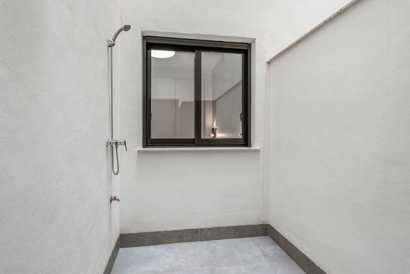 2-Bedroom Apartment in Torrevieja - Image 8