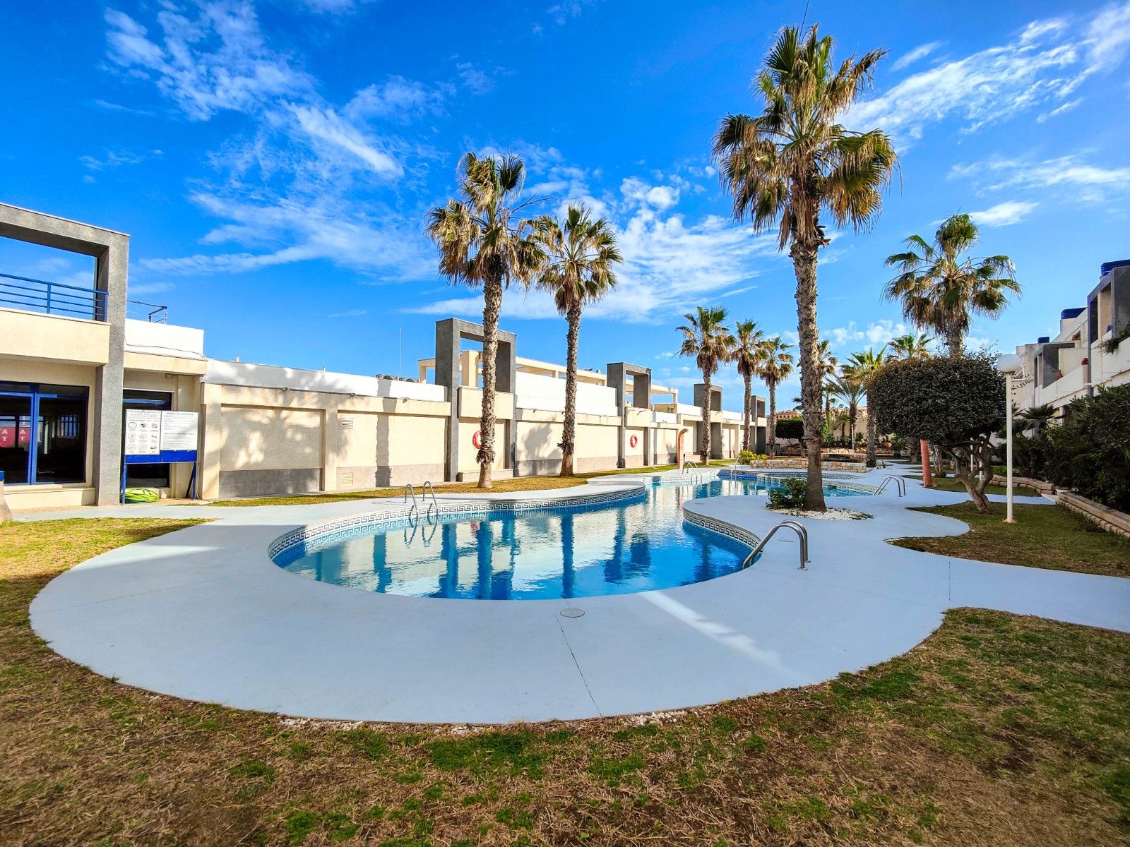 2-Bedroom Apartment in Torre la Mata, Torrevieja - Image 37