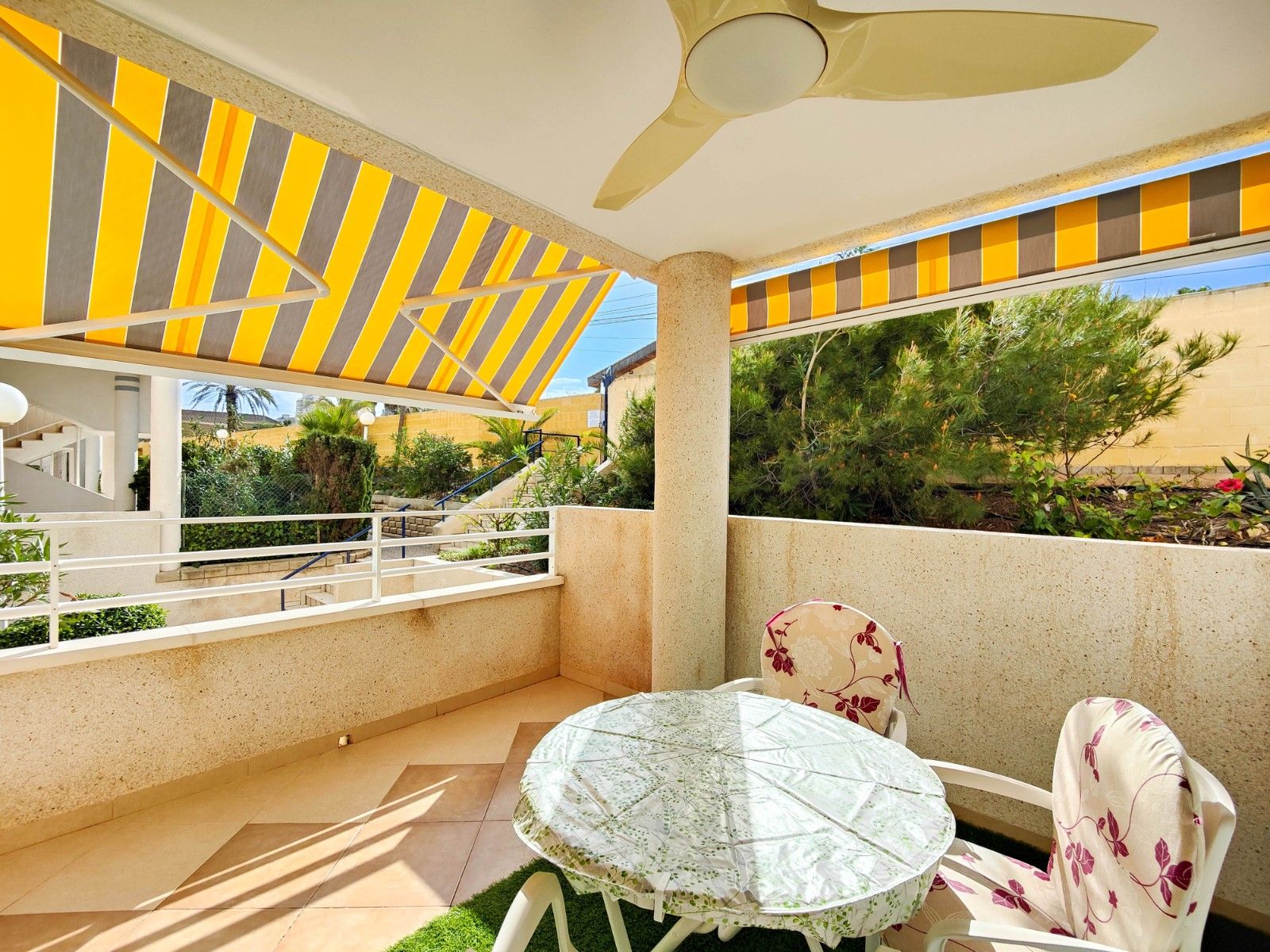 2-Bedroom Apartment in Torre la Mata, Torrevieja - Image 4