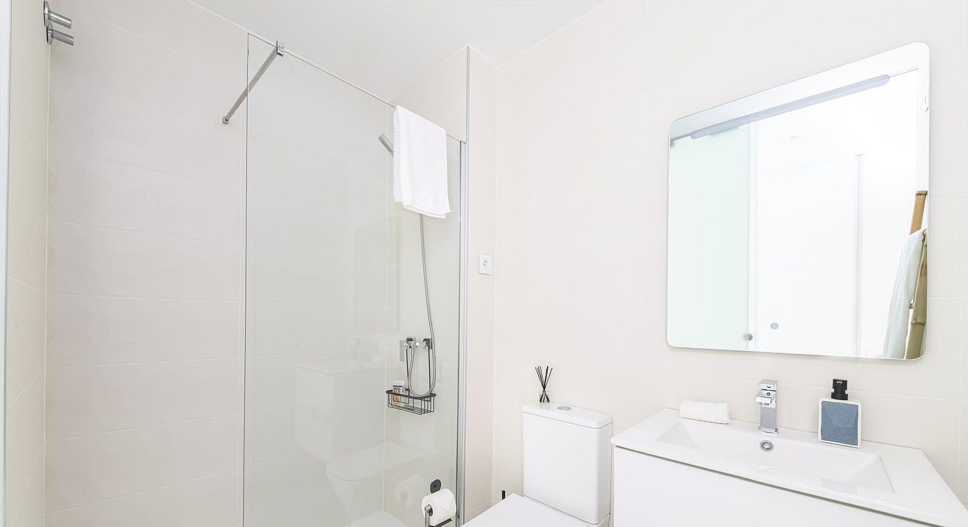 2-Bedroom Apartment in Pinar de Campoverde, Pilar de la Horadada - Image 13