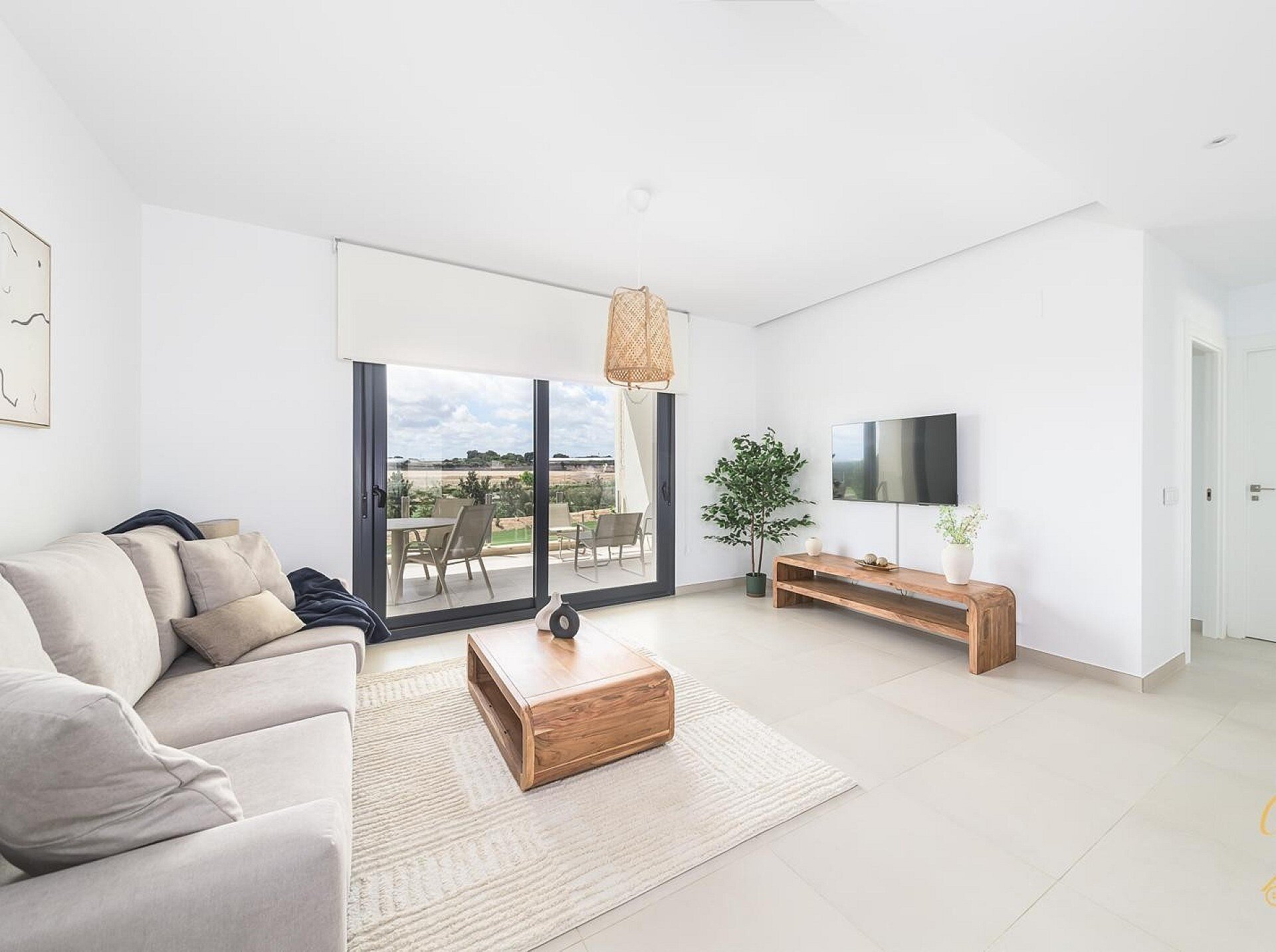 2-Bedroom Apartment in Pinar de Campoverde, Pilar de la Horadada - Image 5