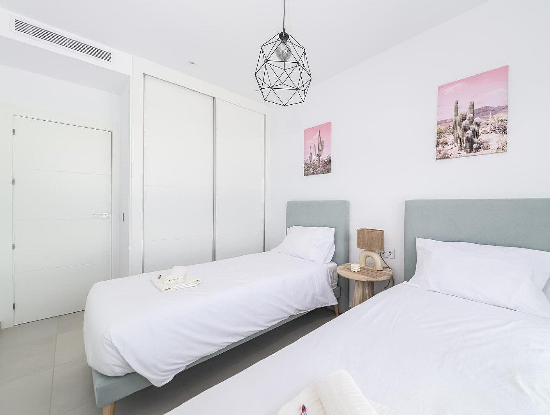 2-Bedroom Apartment in Pinar de Campoverde, Pilar de la Horadada - Image 8