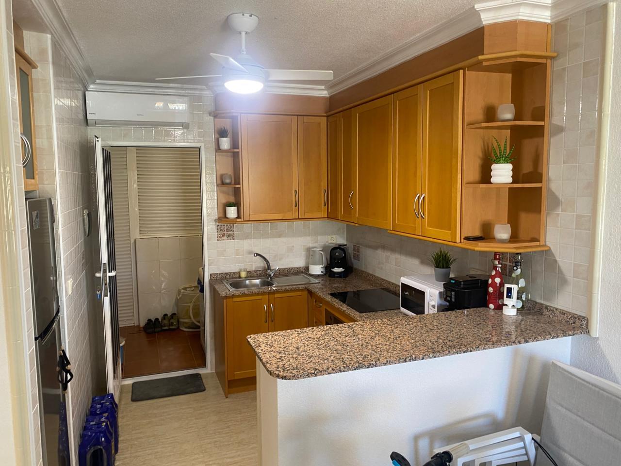 2-Bedroom Apartment in Comunidad Valenciana, Algorfa - Image 4