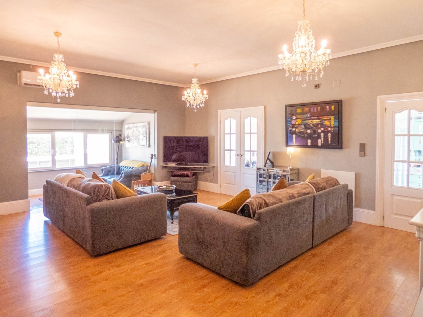 6-Bedroom Villa in Comunidad Valenciana, Almoradi - Image 10