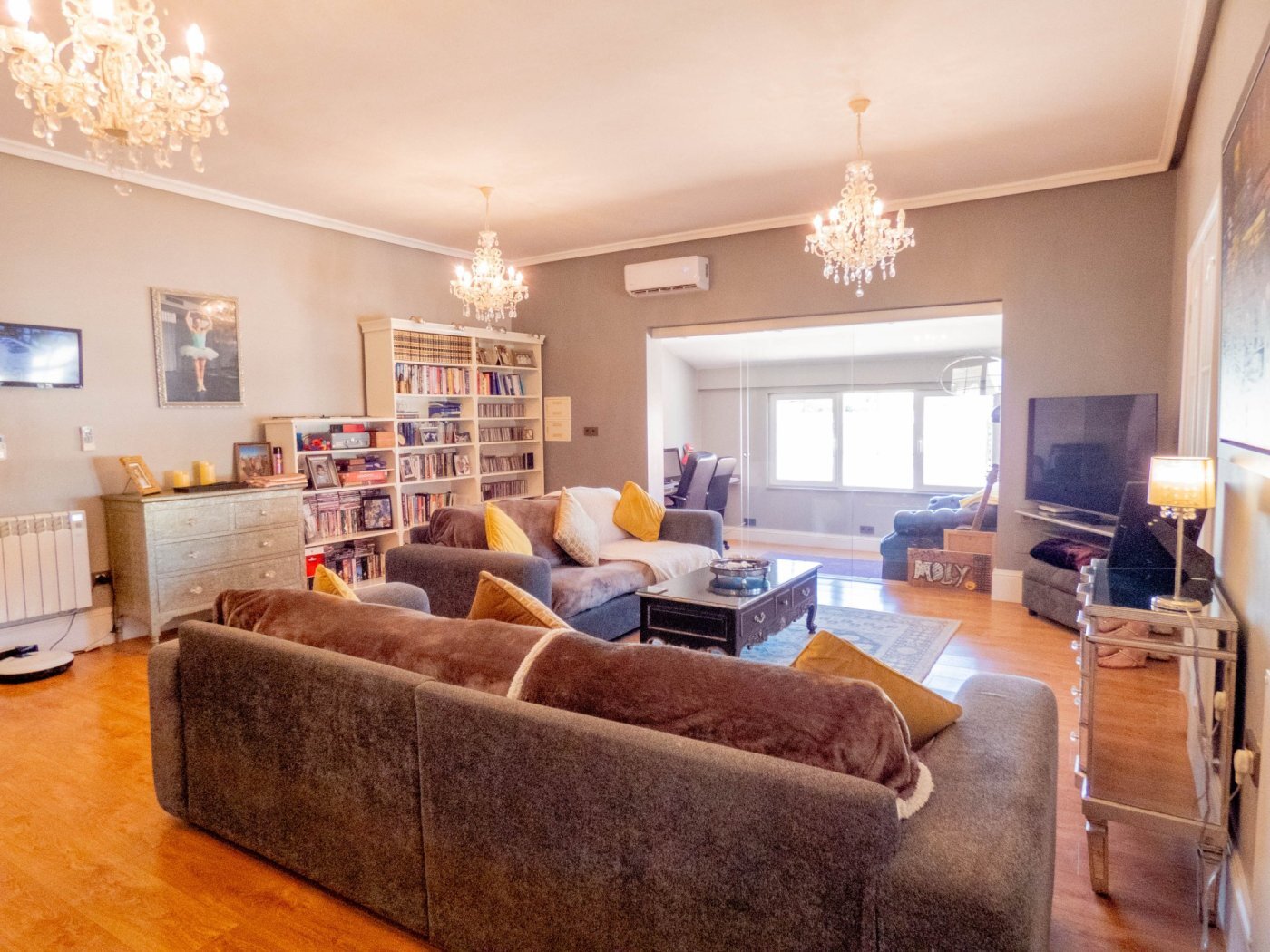 6-Bedroom Villa in Comunidad Valenciana, Almoradi - Image 11