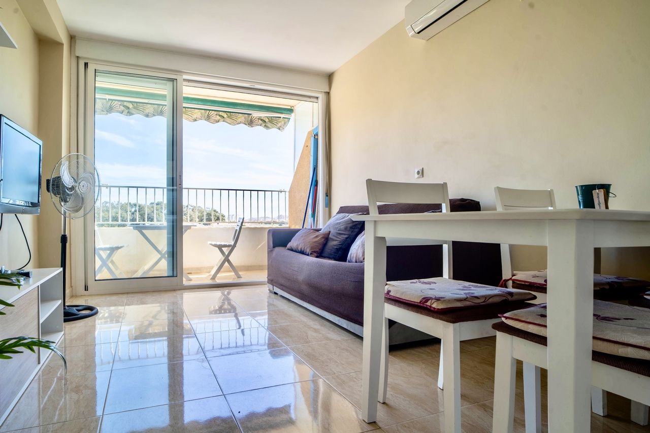 1-Bedroom Apartment in Guardamar del Segura - Image 20