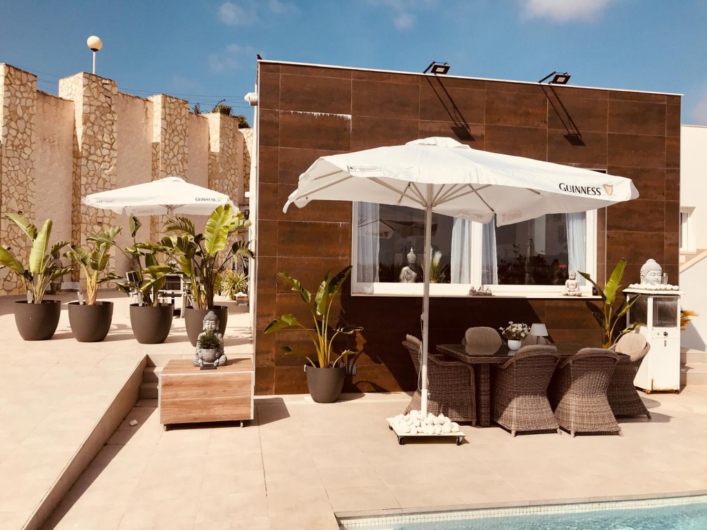 6-Bedroom Villa in Rojales - Image 10