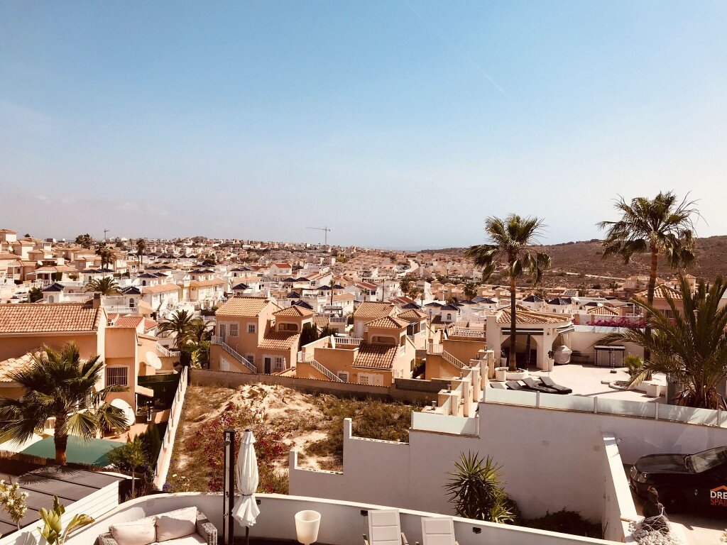 6-Bedroom Villa in Rojales - Image 7