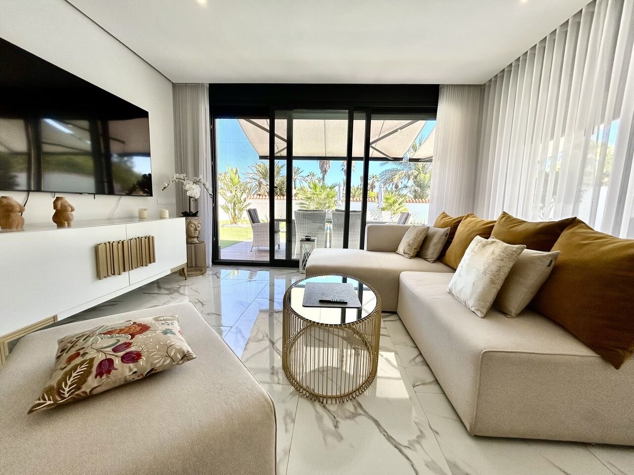 3-Bedroom Villa in Los Urrutias - Image 8