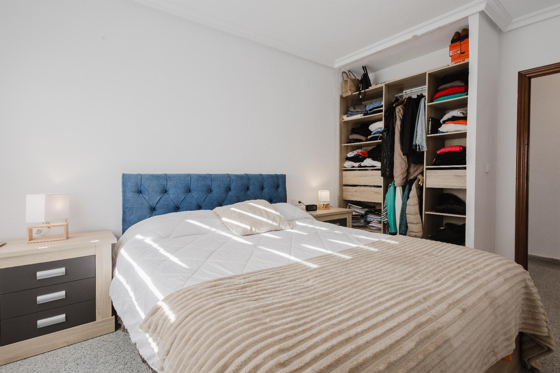 4-Bedroom Apartment in Pueblo 9, San Miguel de Salinas - Image 11