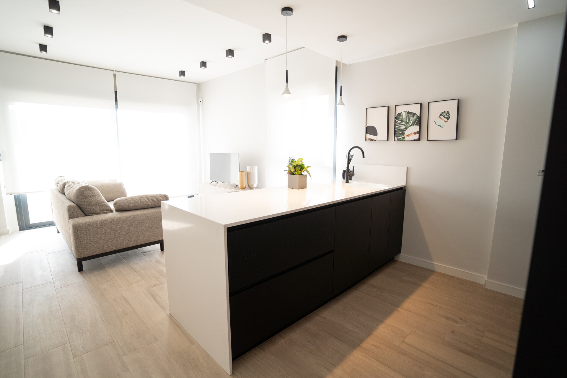 3-Bedroom Townhouse in Torrevieja - Image 14