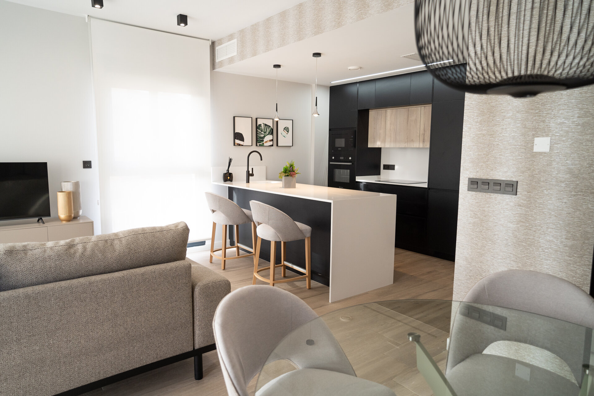 3-Bedroom Townhouse in Torrevieja - Image 2