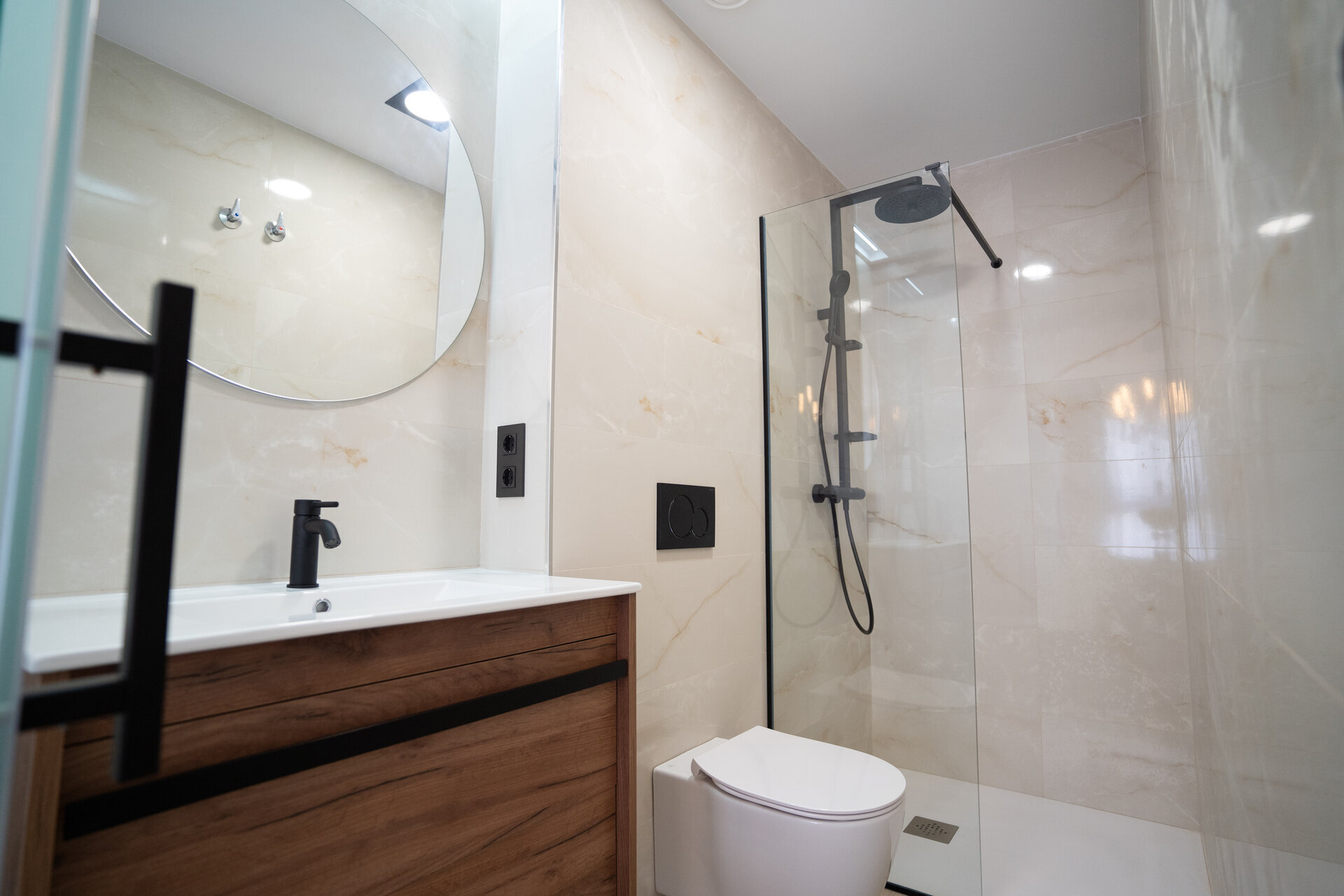 3-Bedroom Townhouse in Torrevieja - Image 20