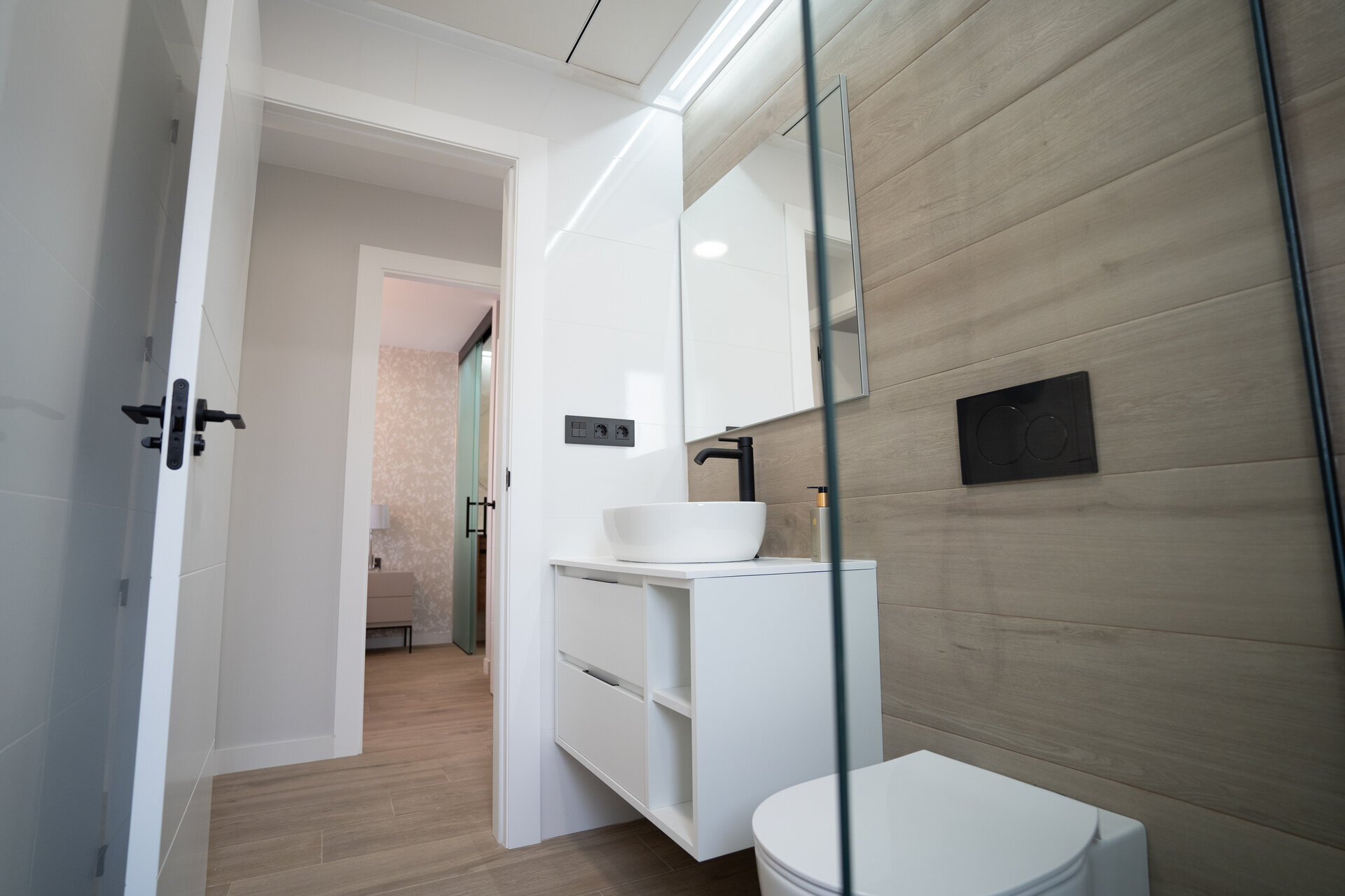 3-Bedroom Townhouse in Torrevieja - Image 25