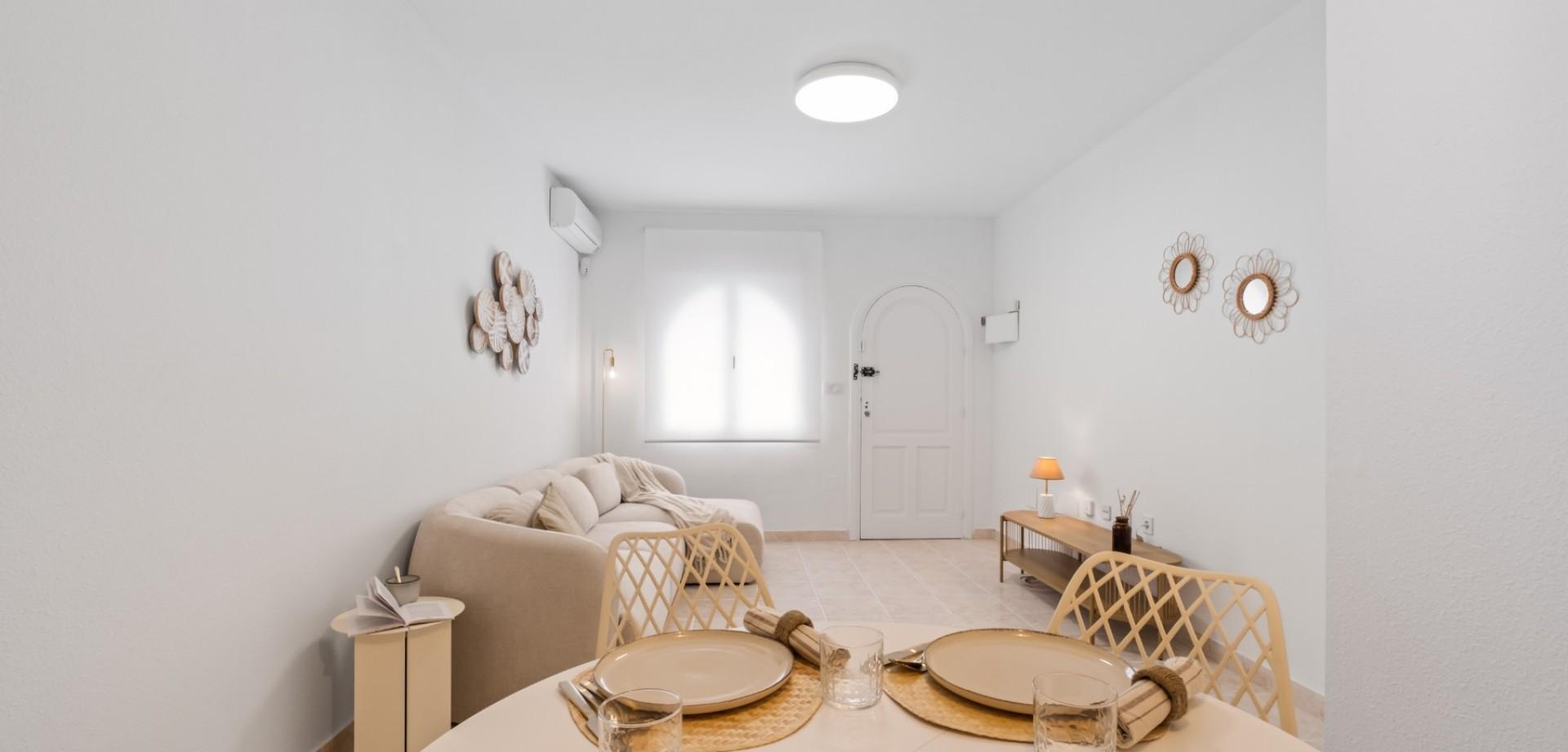 2-Bedroom House in La Florida, Orihuela Costa - Image 18