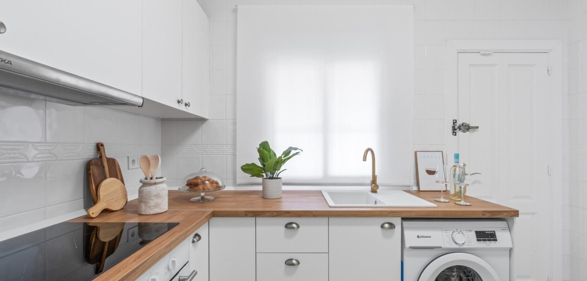 2-Bedroom House in La Florida, Orihuela Costa - Image 2