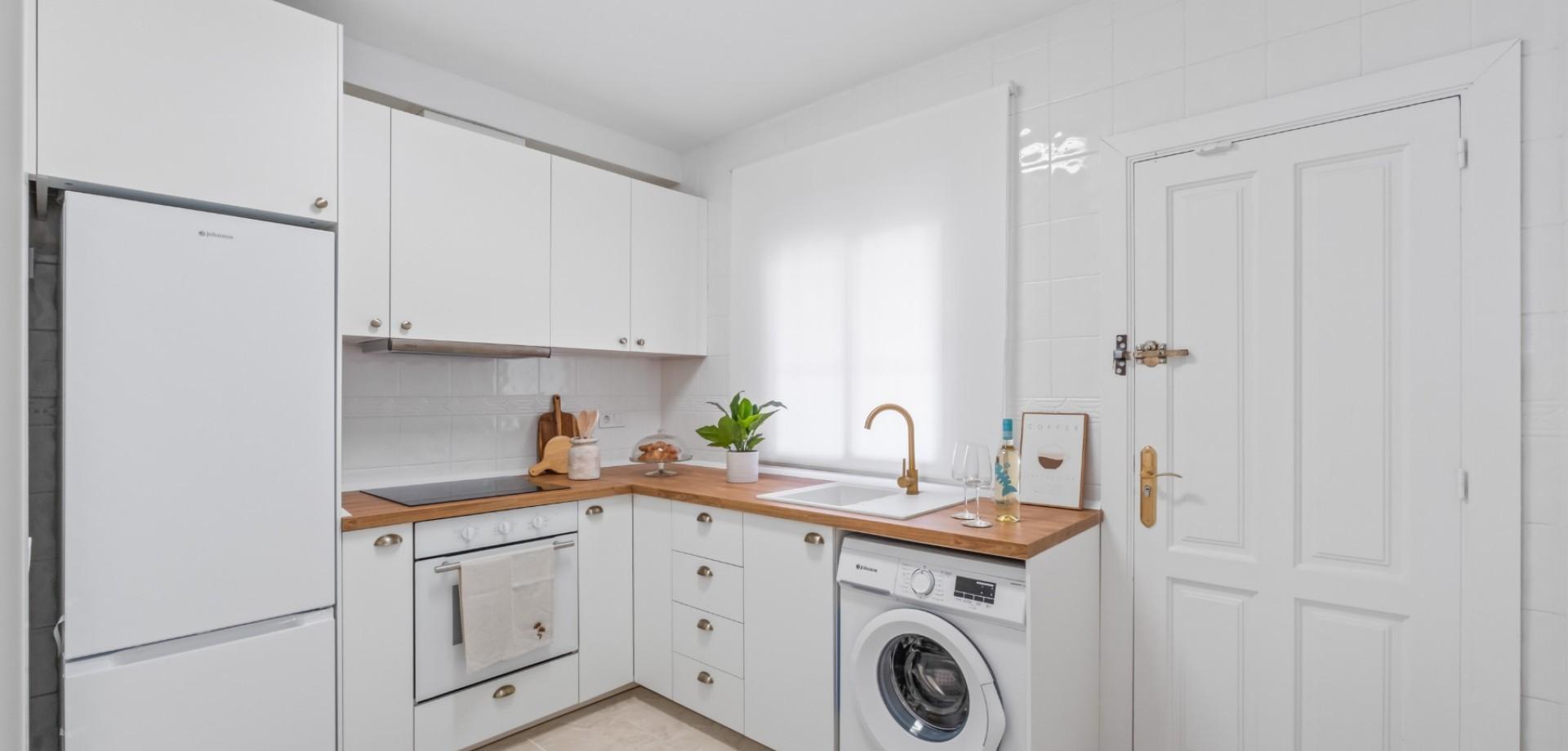 2-Bedroom House in La Florida, Orihuela Costa - Image 23