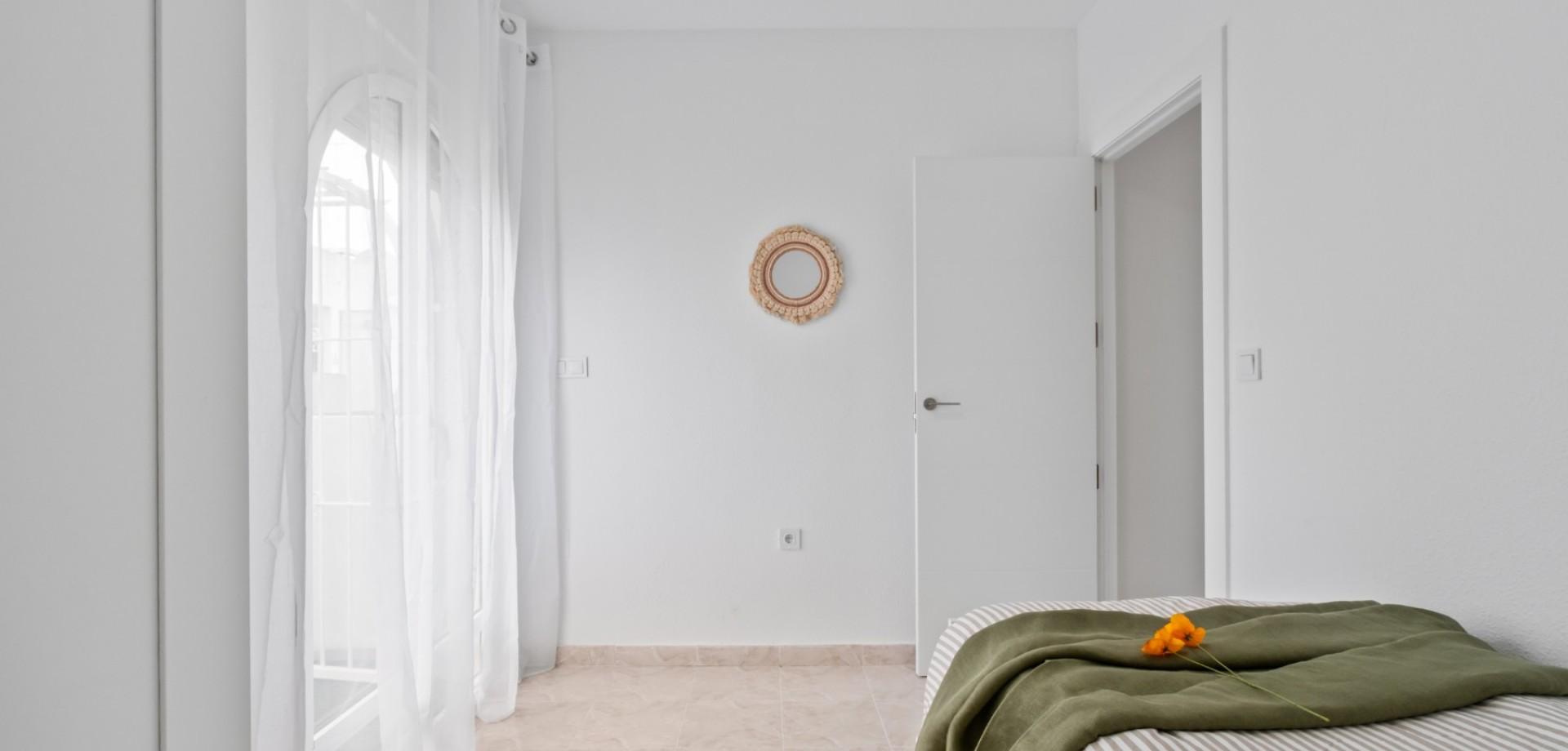 2-Bedroom House in La Florida, Orihuela Costa - Image 29