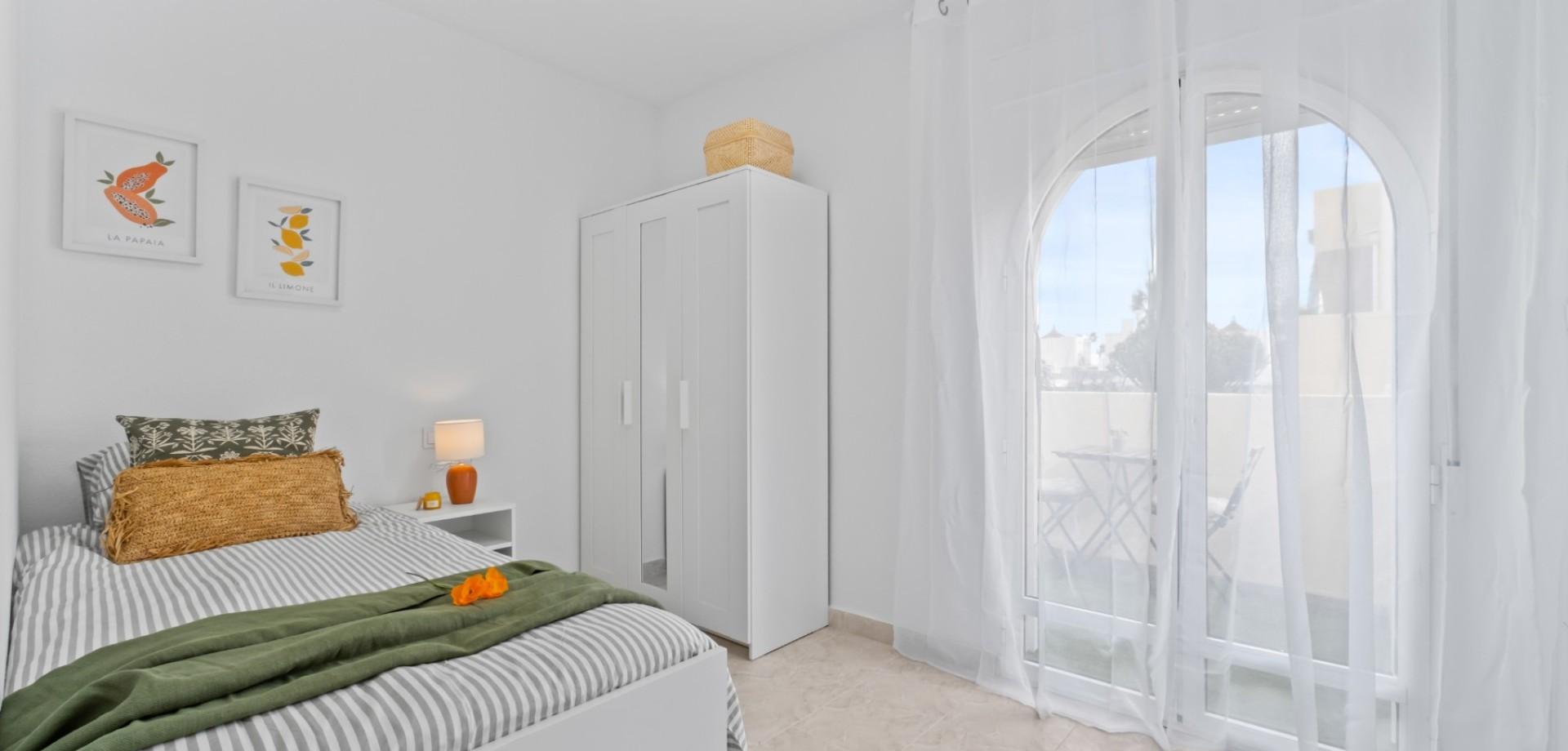 2-Bedroom House in La Florida, Orihuela Costa - Image 7