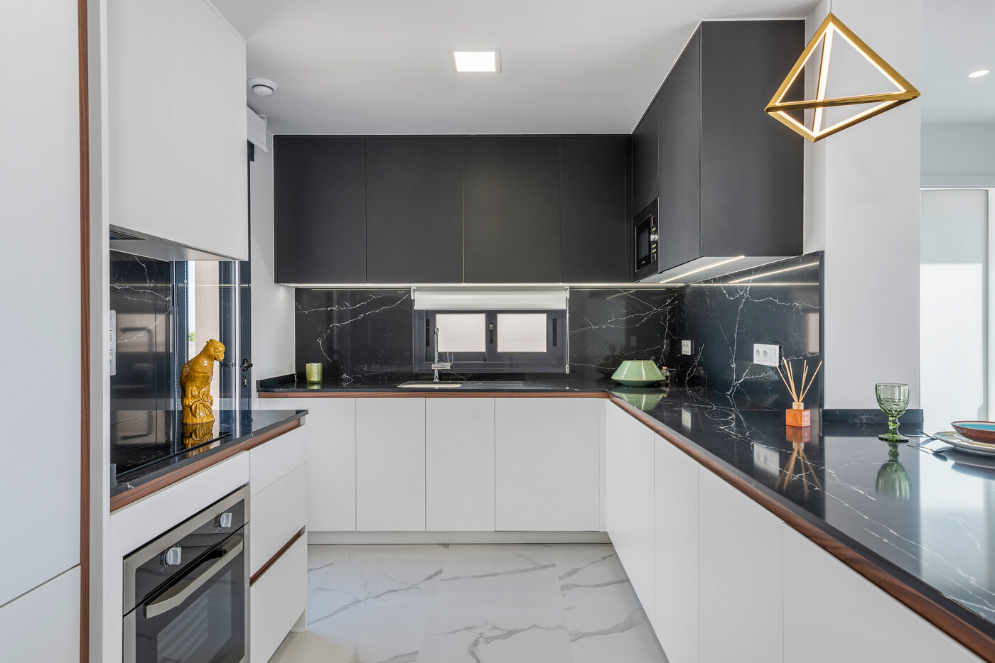 3-Bedroom Bungalow in San Miguel de Salinas - Image 8