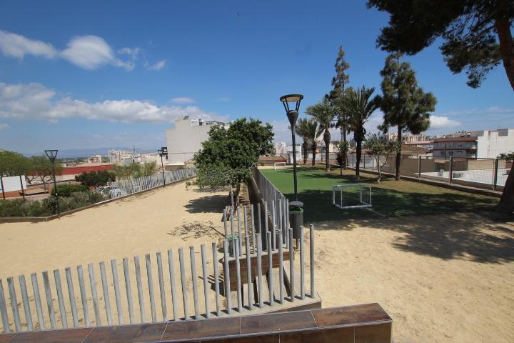 3-Bedroom House in Guardamar del Segura - Image 8